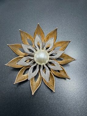 Vintage Sarah Coventry Gold and Silver Flower Brooch with Pearl Center